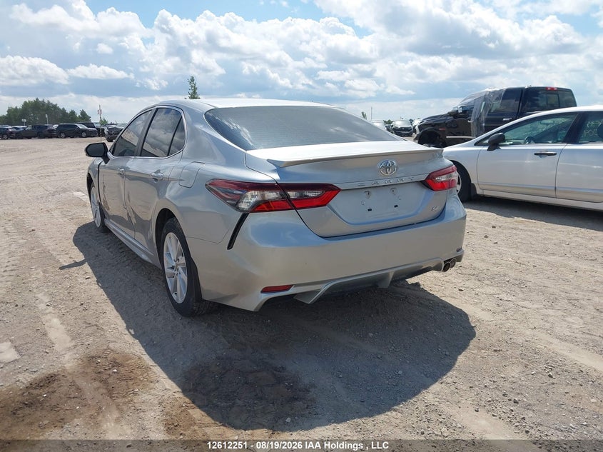 Vin: 4t1g11ak5nu630755, lot: 3010853, toyota camry se 20223