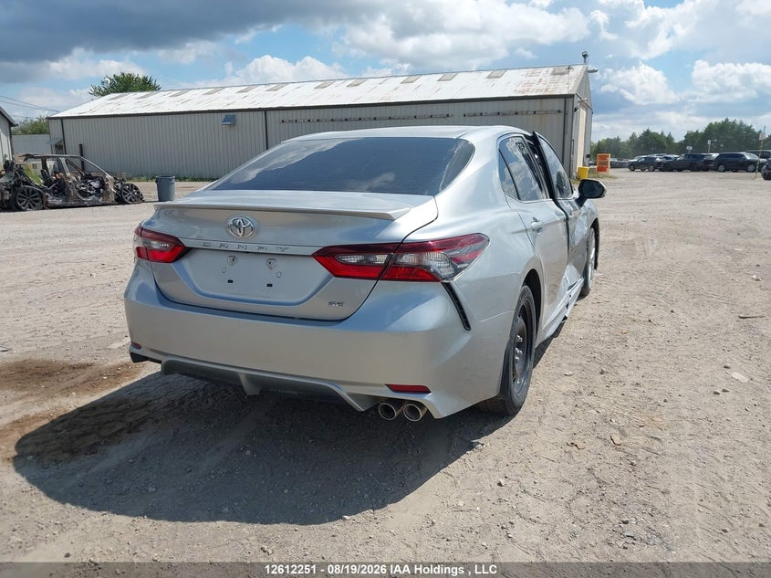 Vin: 4t1g11ak5nu630755, lot: 3010853, toyota camry se 20224