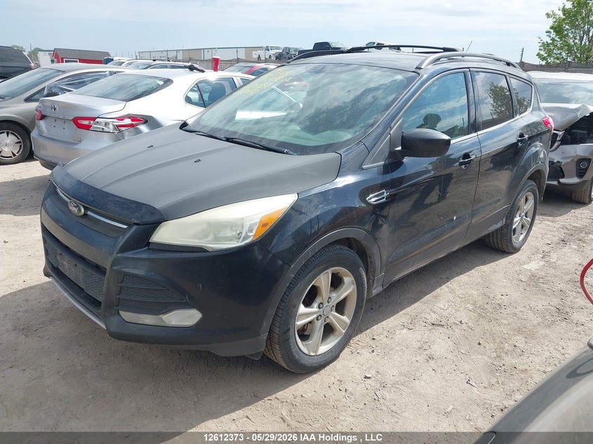 Vin: 1fmcu9g98duc28557, lot: 3010975, ford escape se 20132