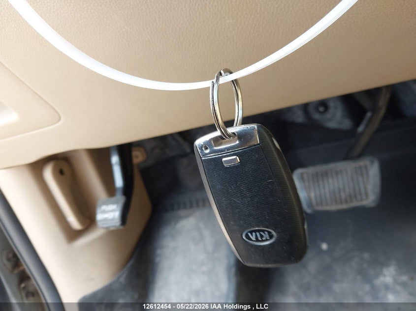2015 Kia Sedona VIN: KNDME5C14F6079330 Lot: 12612454