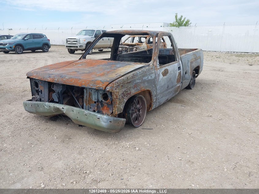 1991 Chevrolet Gmt-400 C1500, Total Burn, IAAI, VIN 1GCDC14K2MZ116750 — photo 2