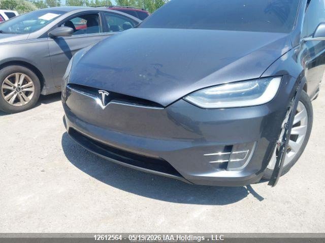 2016 Tesla Model X 60D/70D/75D/90D/P100D VIN: 5YJXCBE20GF015007 Lot: 12612564