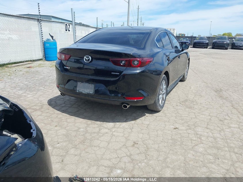 Vin: jm1bpacm1r1712727, lot: 3011941, mazda mazda3 gs 20244