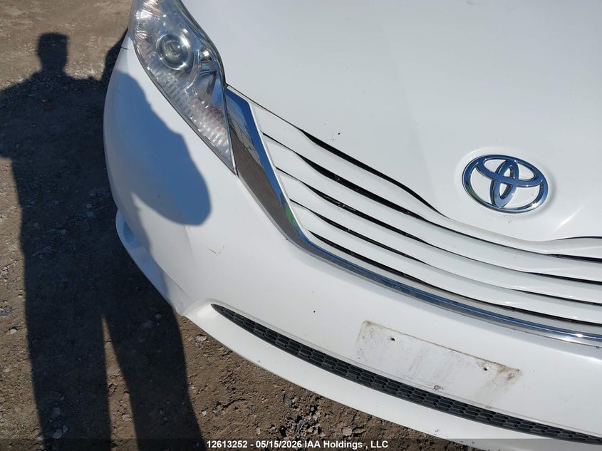 2017 Toyota Sienna Le VIN: 5TDKZ3DC3HS837452 Lot: 12613252
