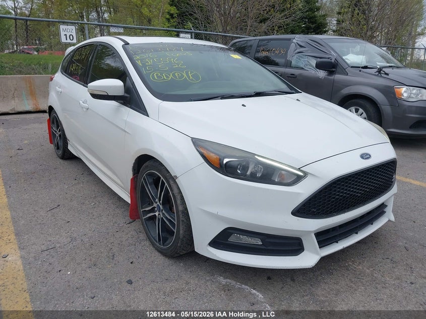 Vin: 1fadp3l98gl295596, lot: 3012199, ford focus st st 2016 img_1