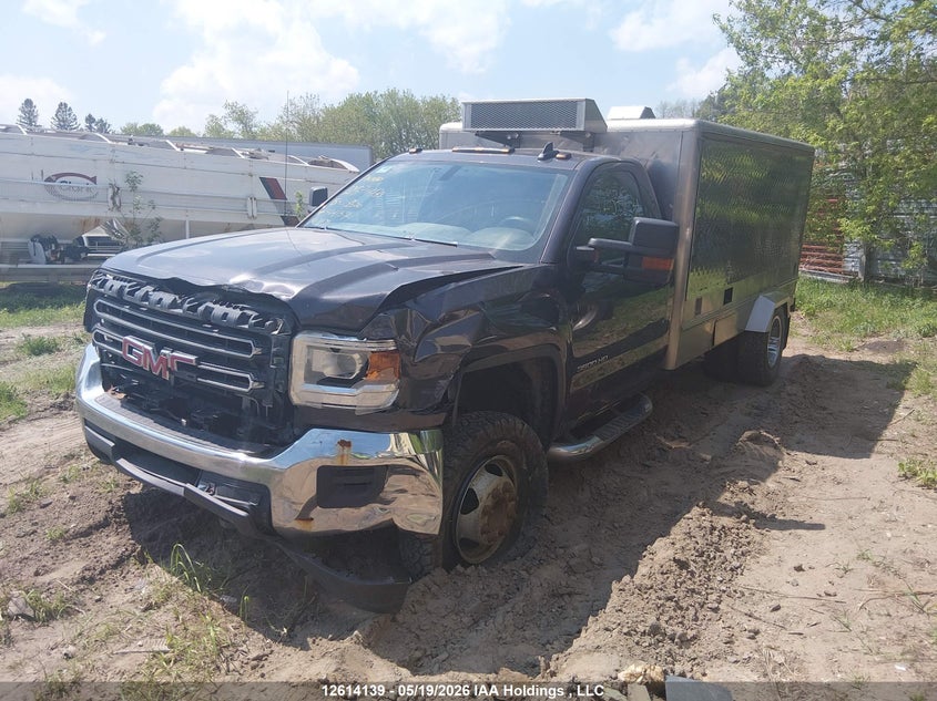 2015 GMC Sierra, Front, IAAI, VIN 1GD312CG1FF564157 — photo 2