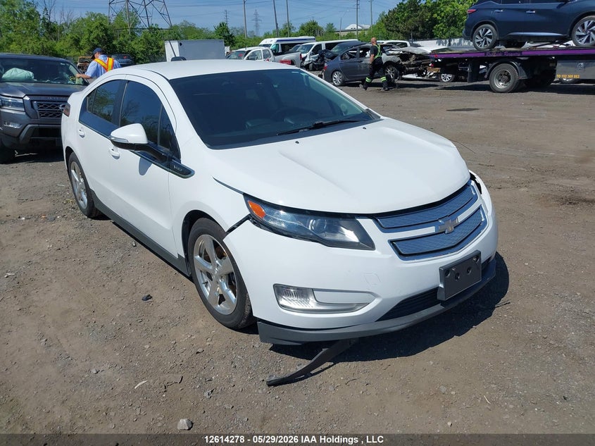 Vin: 1g1rb6e49fu122723, lot: 3013057, chevrolet volt 2015 img_1