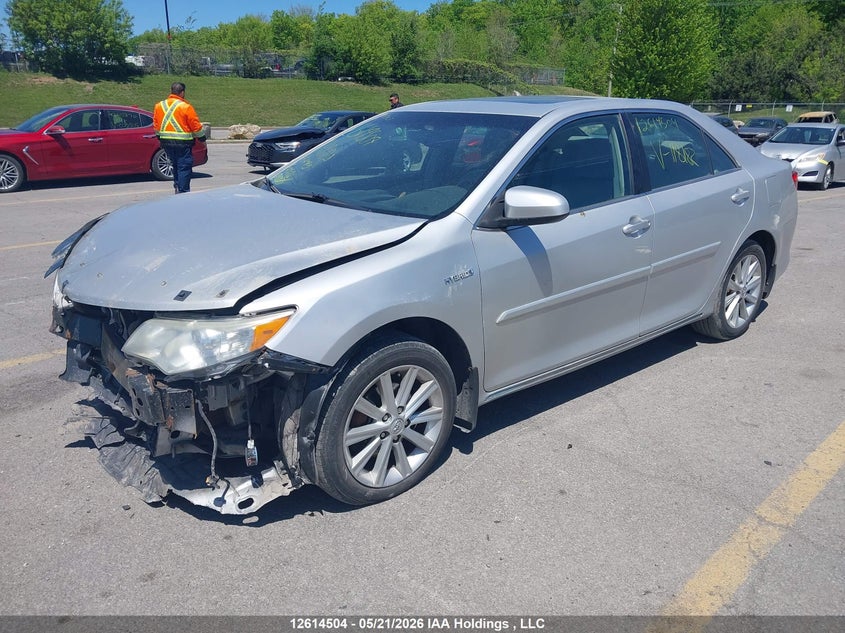 2014 Toyota Camry, Front, IAAI, VIN 4T1BD1FK7EU118182 — photo 2