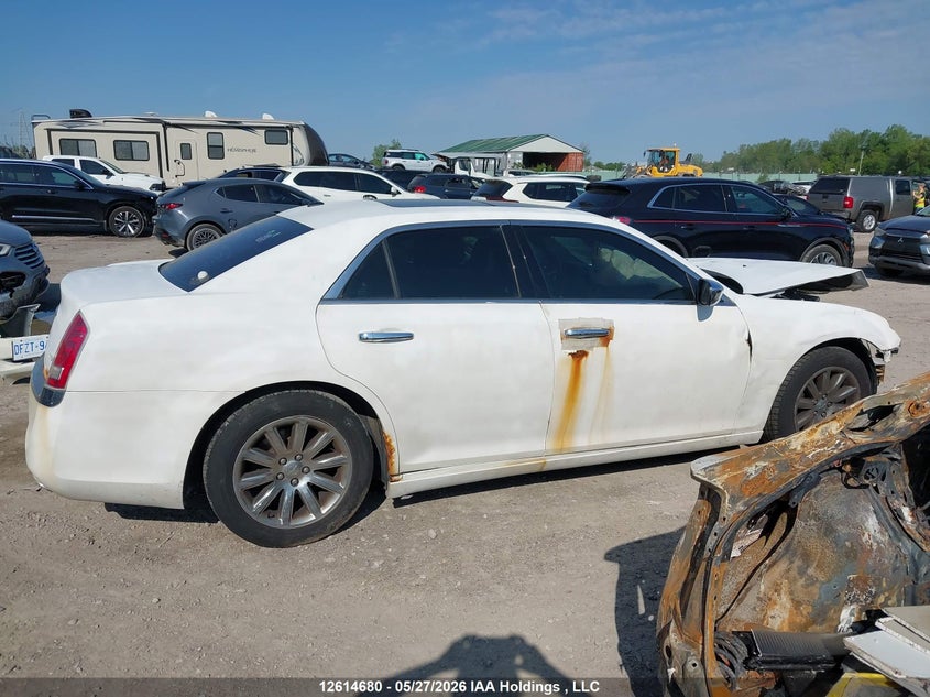 2012 Chrysler 300 3.6 Limited white Lot 111012614680 Vin 2C3CCACG7CH216077