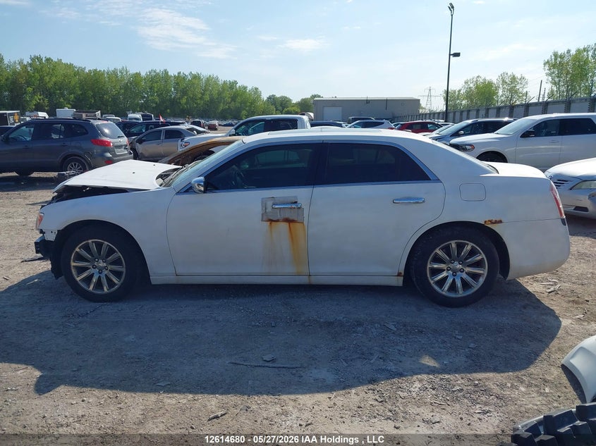 2012 Chrysler 300 3.6 Limited white Lot 111012614680 Vin 2C3CCACG7CH216077
