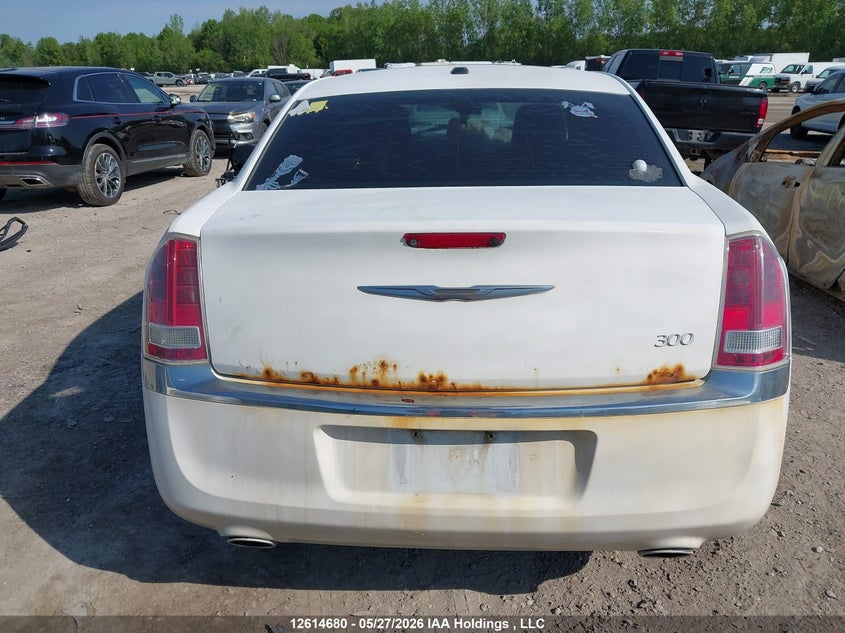 2012 Chrysler 300 3.6 Limited white Lot 111012614680 Vin 2C3CCACG7CH216077