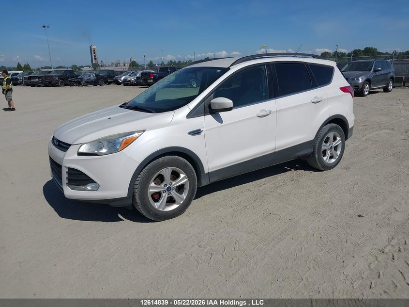 Vin: 1fmcu0gx8fuc51267, lot: 3013642, ford escape se 20152