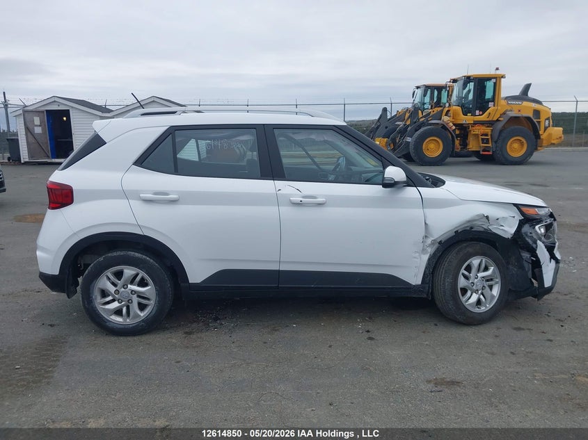 2023 Hyundai Venue Preferred VIN: KMHRC8A37PU216383 Lot: 12614850