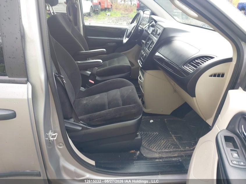 2C4RDGBG5GR331297 2016 Dodge Caravan 3.6 Grand Se grey