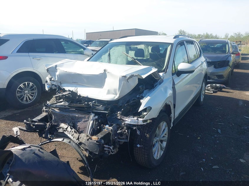 2021 Volkswagen Tiguan, Front, IAAI, VIN 3VV0B7AX4MM076310 — photo 2