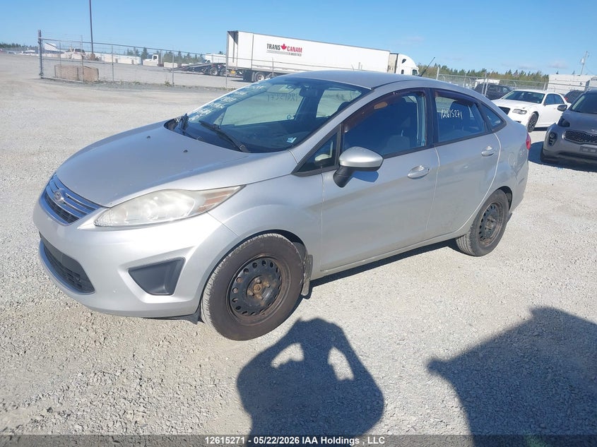 Vin: 3fadp4bj1dm113037, lot: 3014121, ford fiesta se 20132