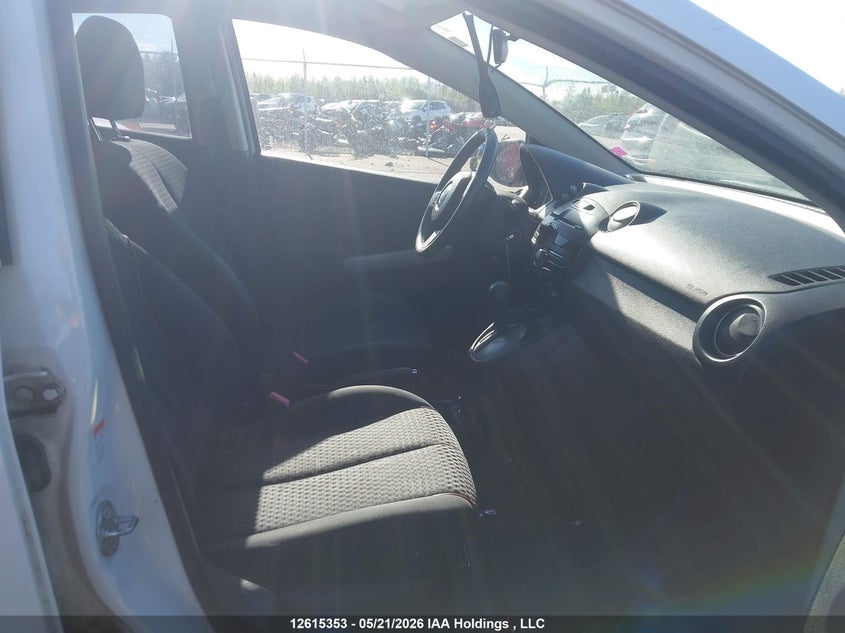 2011 Mazda Mazda2 VIN: JM1DE1HYXB0104291 Lot: 12615353