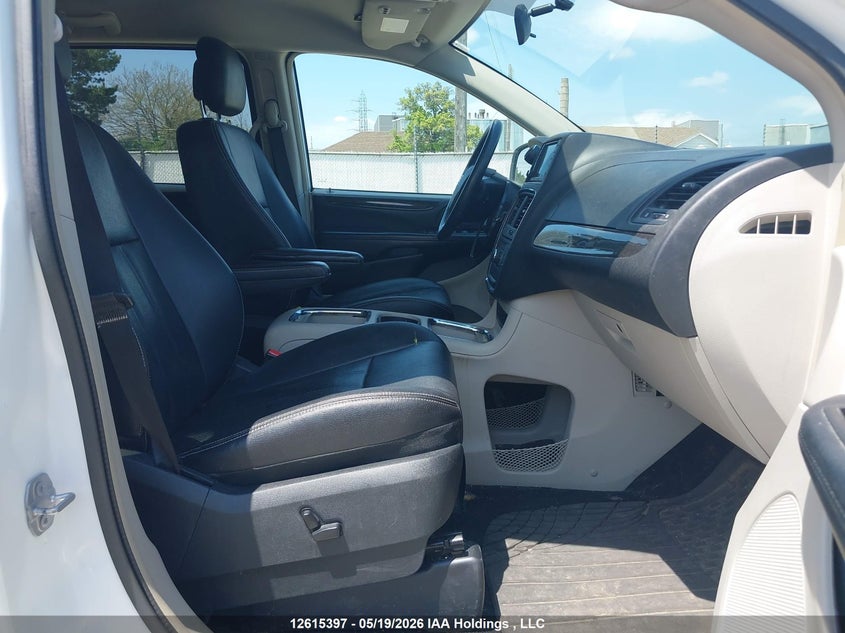 2016 Dodge Grand Caravan Crew VIN: 2C4RDGDG9GR363781 Lot: 12615397