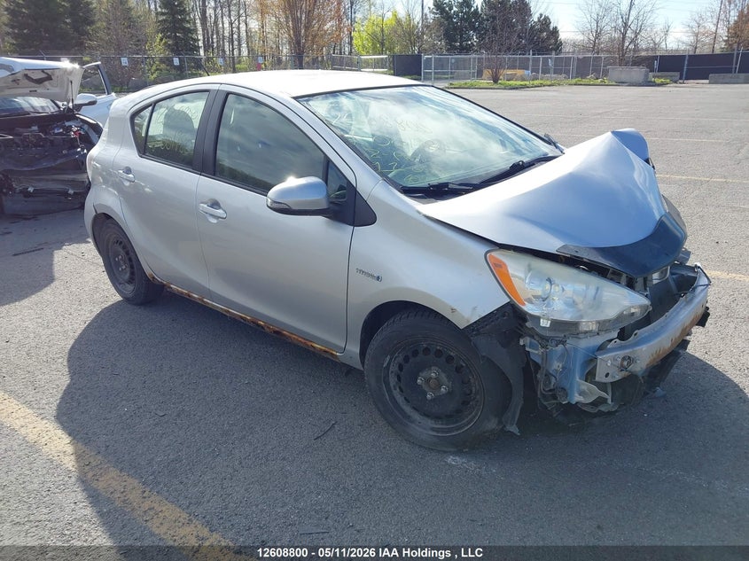 JTDKDTB32C1001980 TOYOTA PRIUS C Photo 1