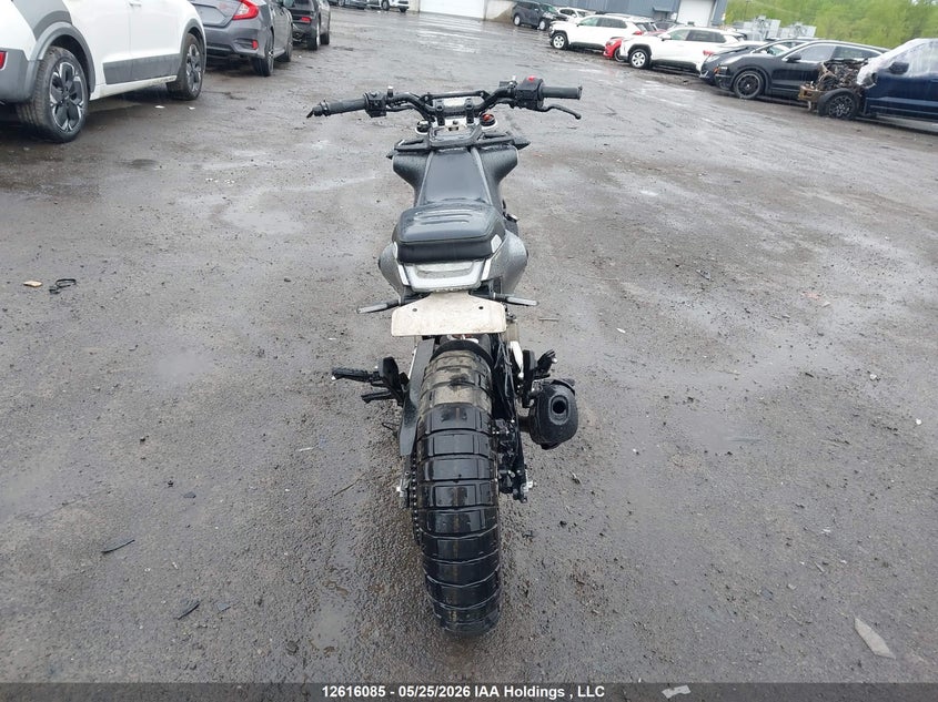 2020 Husqvarna Vitpilen 401/Svartpilen 401 VIN: MD2JUJ408LC262080 Lot: 12616085
