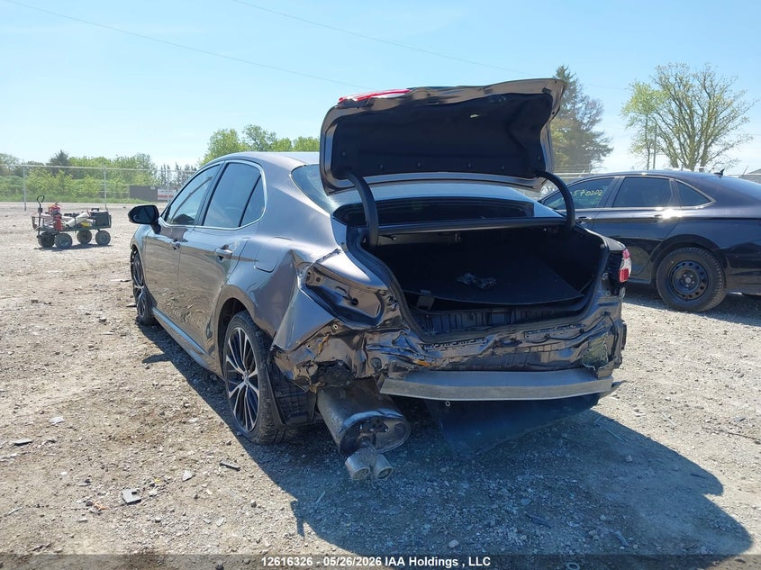 Vin: 4t1b21hk9ju007355, lot: 3015293, toyota camry hybrid se 20183