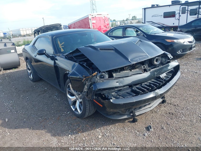 Vin: 2c3cdzagxgh263141, lot: 3015350, dodge challenger sxt 2016 img_1