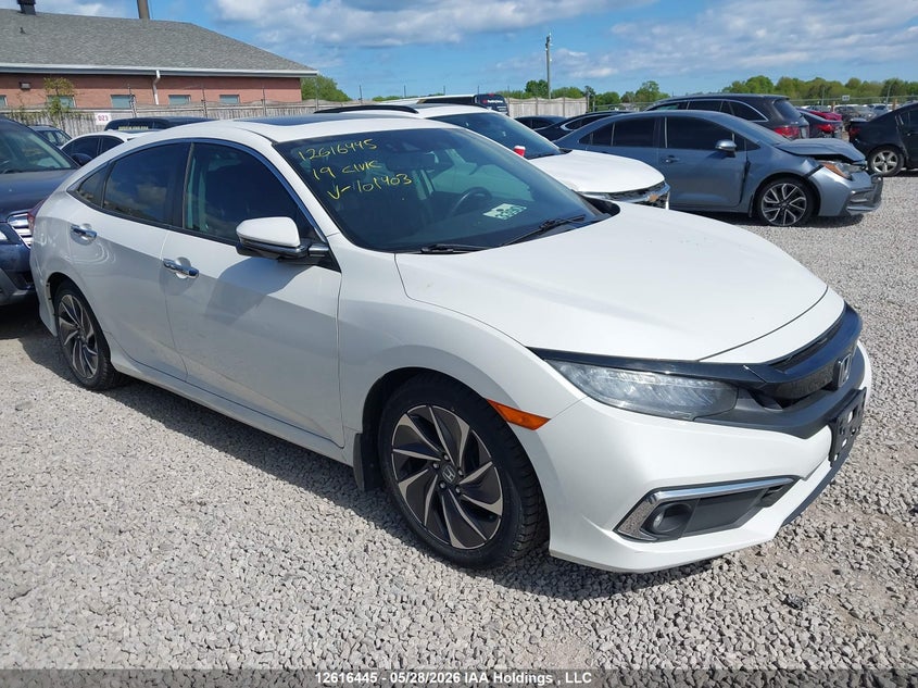 Vin: 2hgfc1f93kh101403, lot: 3015419, honda civic touring 2019 img_1