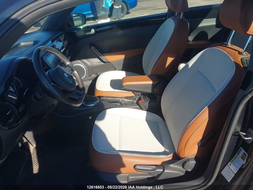 2016 Volkswagen The Beetle 1.8 Tsi Classic/1.8 Tsi Comfortline/1.8 Tsi Dune/1.8 Tsi Trendline VIN: 3VWJ07AT1GM607907 Lot: 12616653