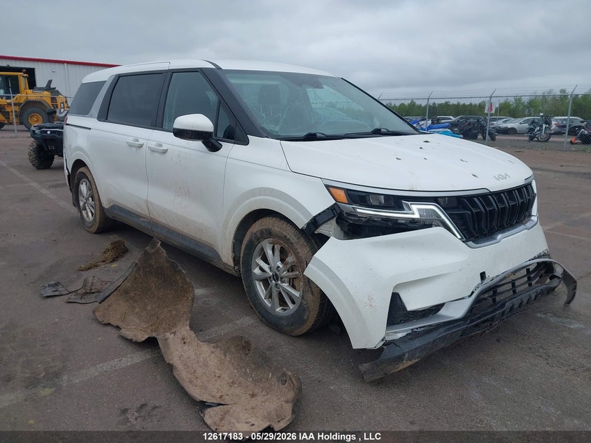 KNDNB5H38N6125635 KIA CARNIVAL Photo 1