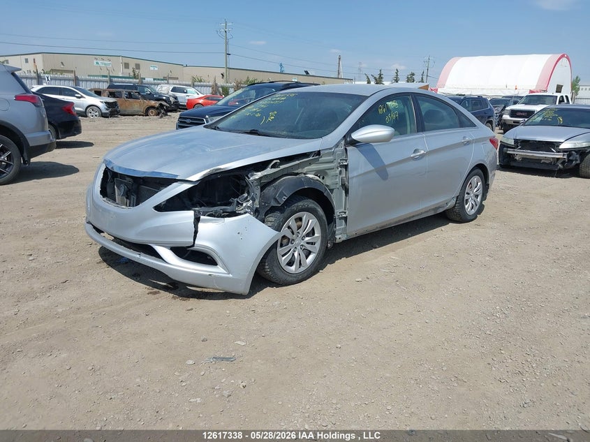 2013 Hyundai Sonata, Удар спереду, IAAI, VIN 5NPEB4AC8DH750884 — фото 2