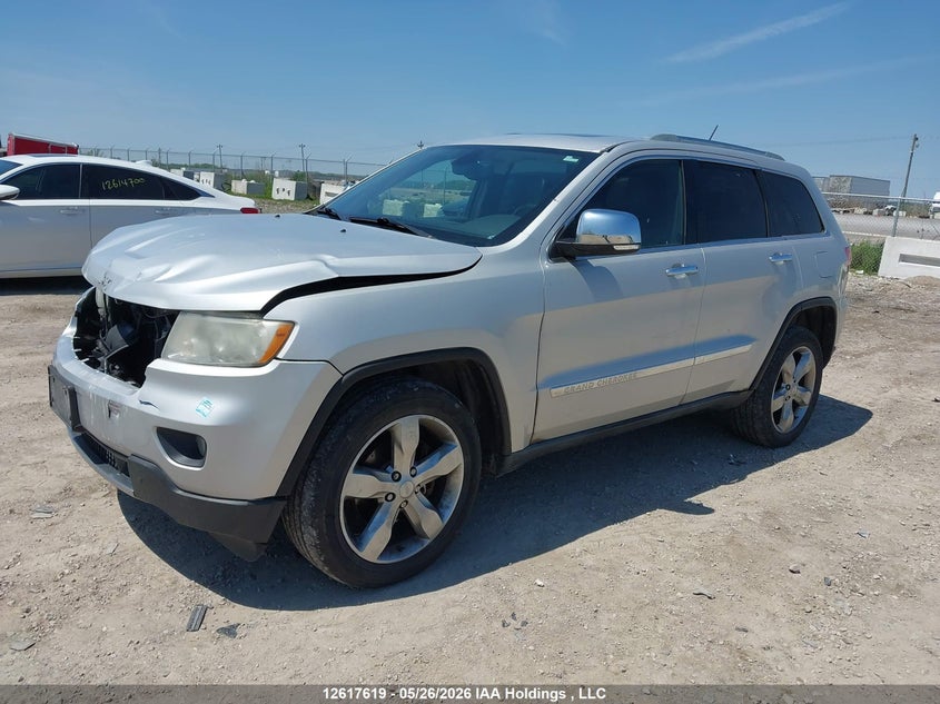 2011 Jeep Grand Cherokee, Удар спереду, IAAI, VIN 1J4RR5GG9BC724715 — фото 2