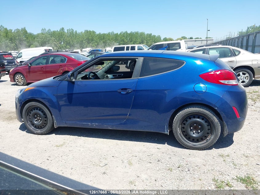 2017 Hyundai Veloster Se VIN: KMHTC6AD9HU304615 Lot: 12617668
