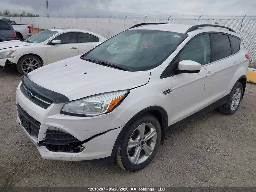 Vin: 1fmcu9gx2fuc50569, lot: 3017384, ford escape se 20152