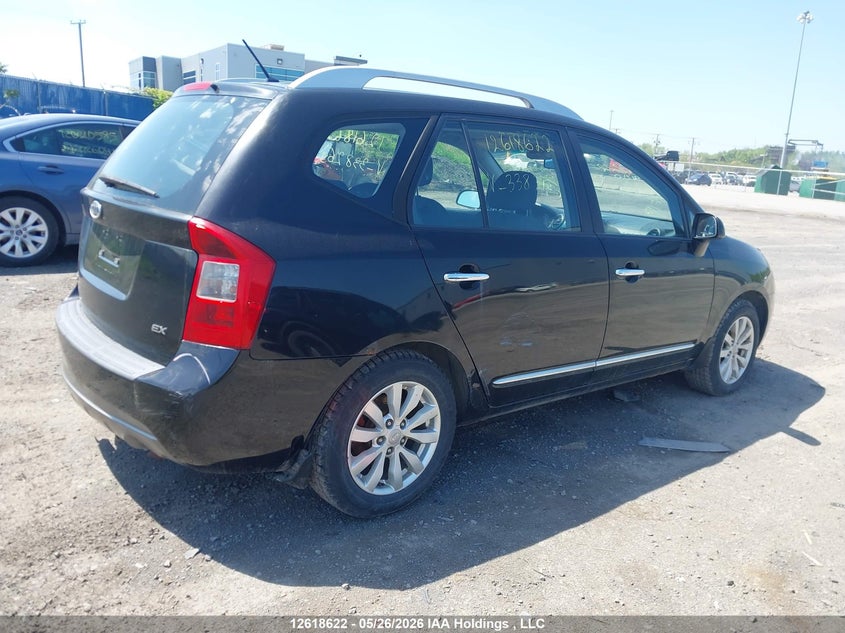 Vin: knahh8a83b7338269, lot: 3017742, kia rondo 20114