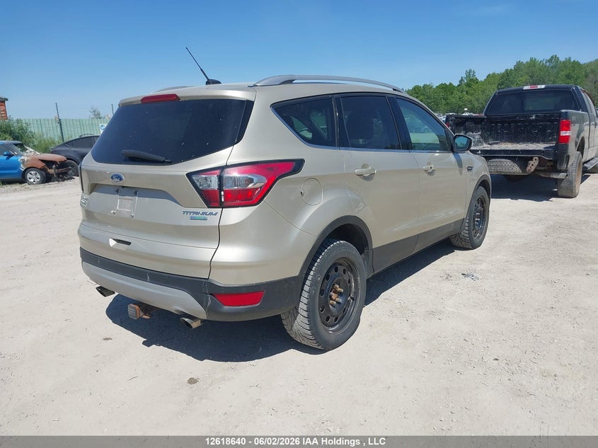 Vin: 1fmcu0j95hud87451, lot: 3017761, ford escape titanium 20174