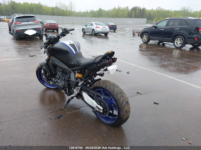 2021 Yamaha Mt09 D VIN: JYARN72N4MA000329 Lot: 12618708
