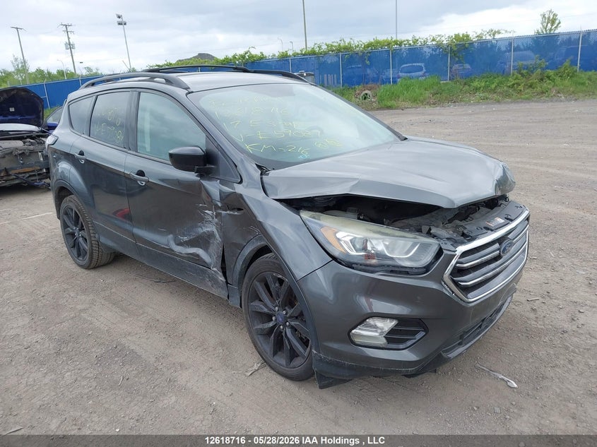 Vin: 1fmcu9gd3hue59084, lot: 3017836, ford escape se 2017 img_1