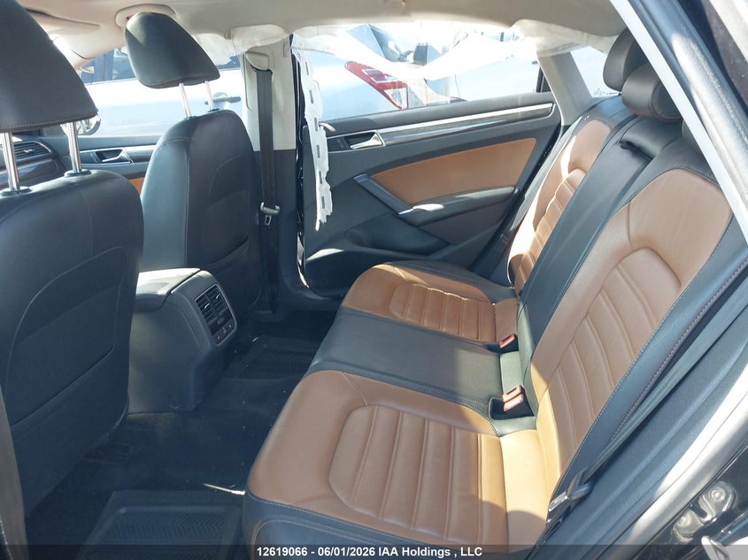 2017 Volkswagen Passat Sel Premium VIN: 1VWCM7A34HC080302 Lot: 12619066