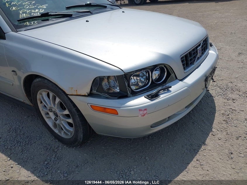 2004 VOLVO V40 WAGON 1.9L I-4 DOHC, VVT, TURBO, 170HP