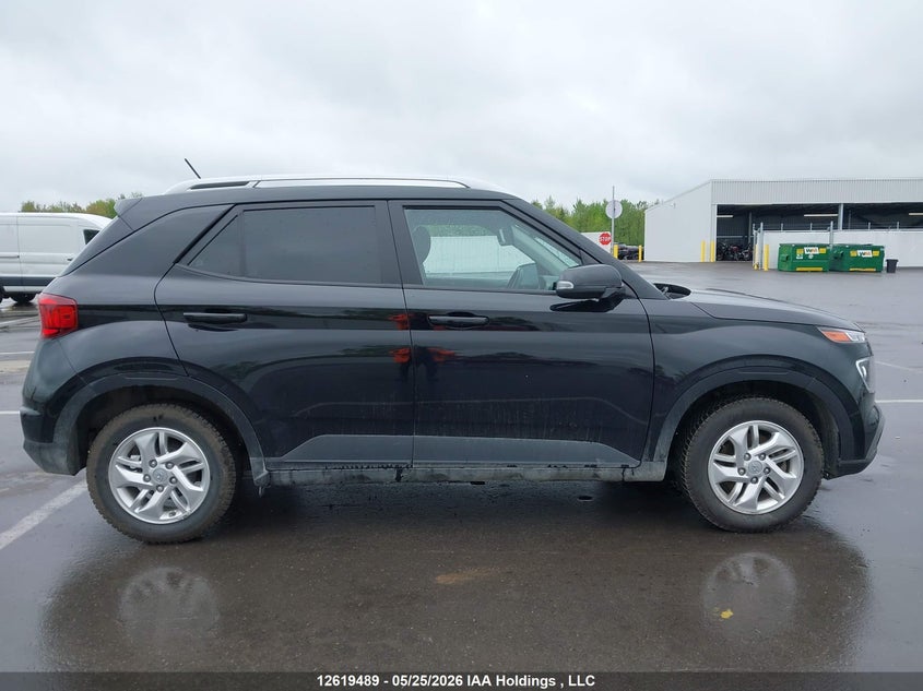2023 Hyundai Venue Sel/Limited VIN: KMHRC8A37PU237802 Lot: 12619489