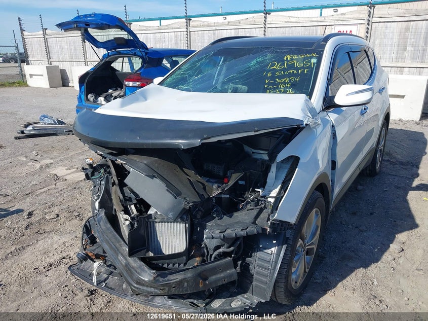 2016 Hyundai Santa Fe Sport, Right Front, IAAI, VIN 5XYZUDLA2GG308184 — photo 2