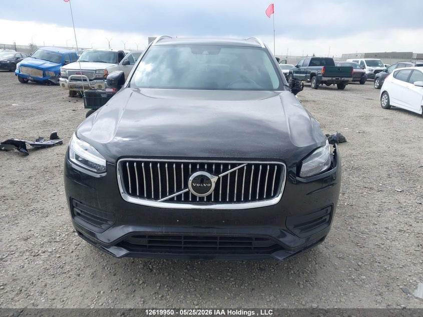 2021 Volvo Xc90 T6 Momentum 6 Passenger VIN: YV4A221K1M1768500 Lot: 12619950