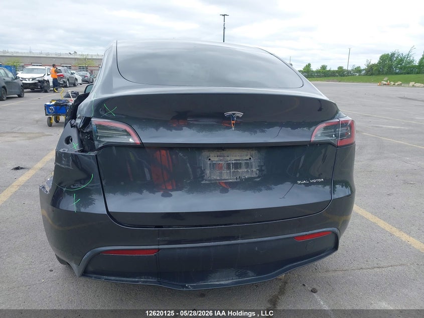 2024 Tesla Model Y VIN: 7SAYGDEE7RF019186 Lot: 12620125