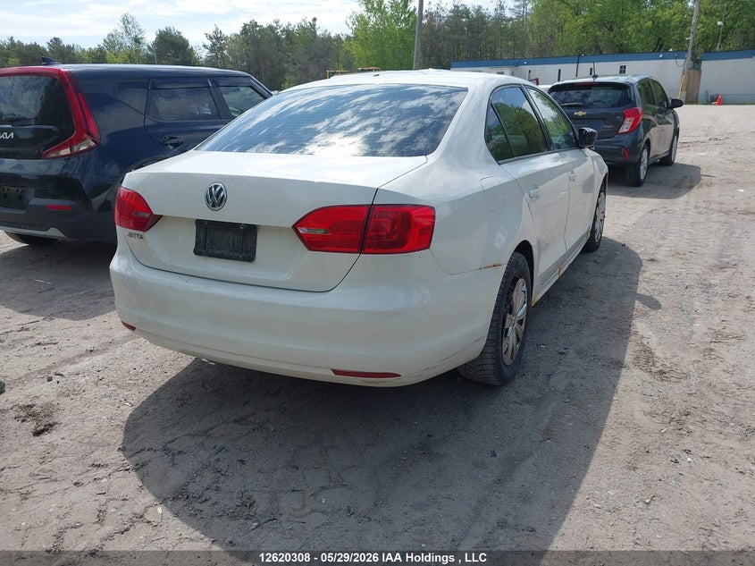 Vin: 3vw1k7ajxcm423035, lot: 3019546, volkswagen jetta 20124