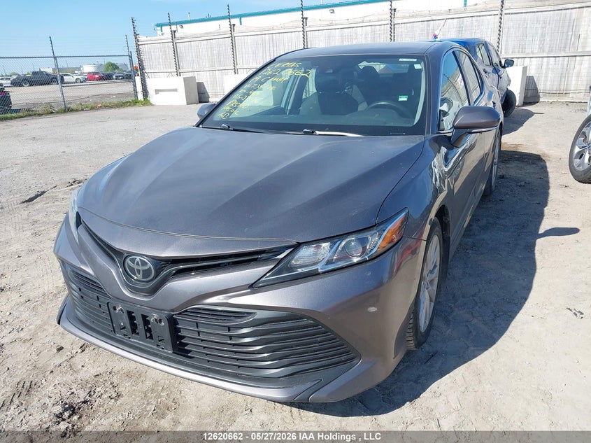 2019 Toyota Camry L/Le/Xle/Se/Xse, Rear, IAAI, VIN 4T1B11HK1KU735174 — photo 2