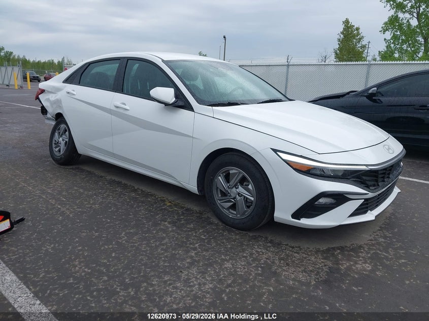 2025 Hyundai Elantra Essential