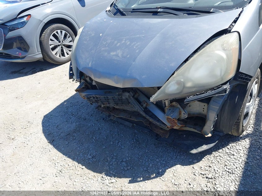 2010 Honda Fit Lx VIN: JHMGE8H58AC805046 Lot: 12621037