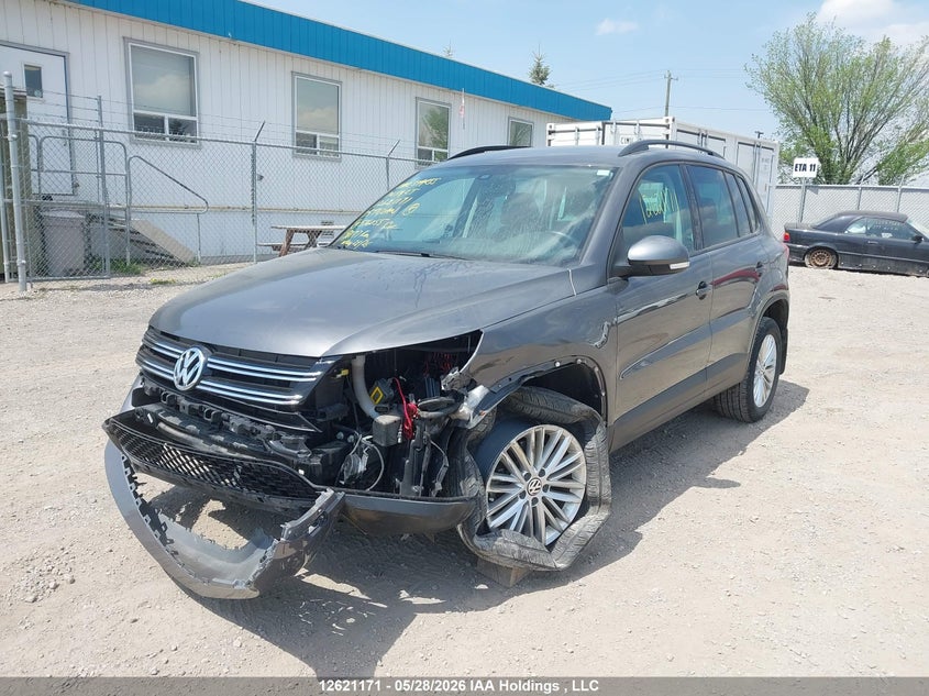 Vin: wvgjv7ax4fw576055, lot: 3020488, volkswagen tiguan s/se/sel/r-line 20152