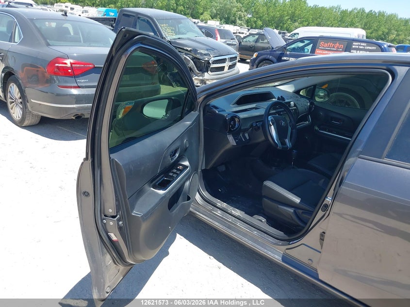 2015 Toyota Prius C Technology VIN: JTDKDTB31F1091854 Lot: 12621573