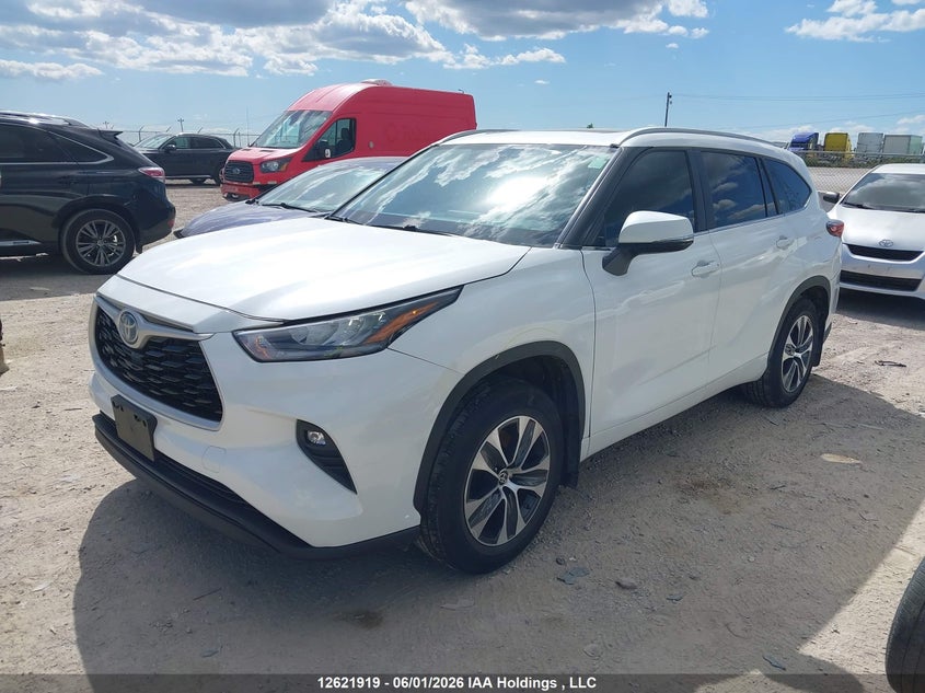 2023 Toyota Highlander, Rear, IAAI, VIN 5TDKBRCHXPS589526 — photo 2
